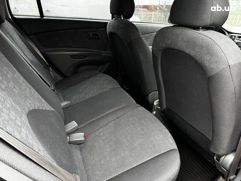 Kia Rio 2008 красный - фото 36