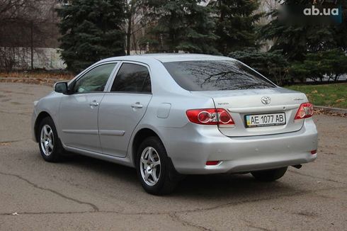 Toyota Corolla 2012 - фото 11