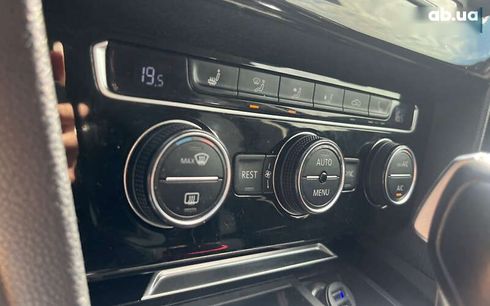 Volkswagen Passat 2015 - фото 19