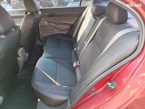 Honda Civic 2008 красный - фото 12