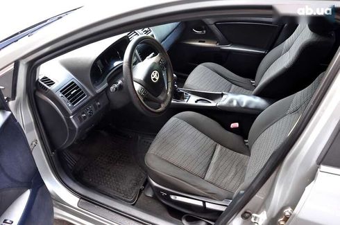 Toyota Avensis 2011 - фото 15