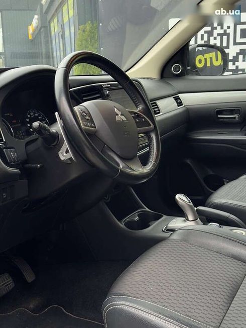 Mitsubishi Outlander 2015 - фото 9