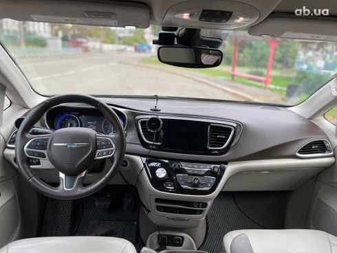 Chrysler Pacifica 2017 серый - фото 58