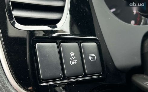 Mitsubishi Outlander 2017 - фото 27