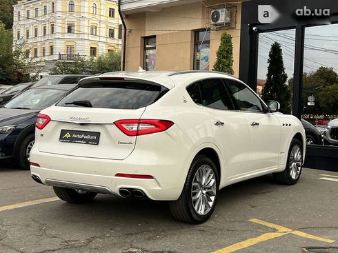 Maserati Levante 2019 - фото 10