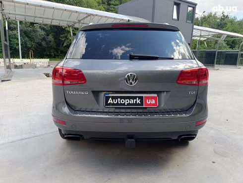 Volkswagen Touareg 2014 серый - фото 11