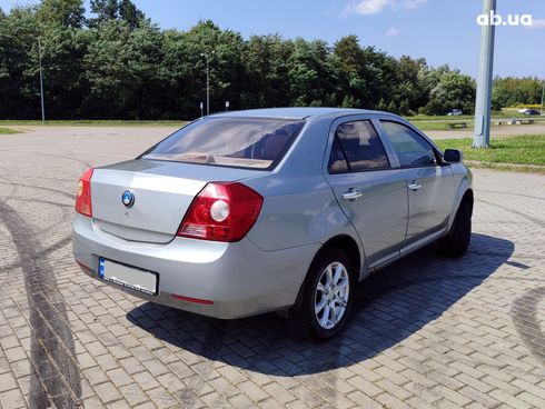 Geely MK 2013 серебристый - фото 3