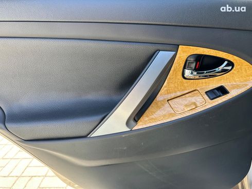 Toyota Camry 2007 бежевый - фото 15