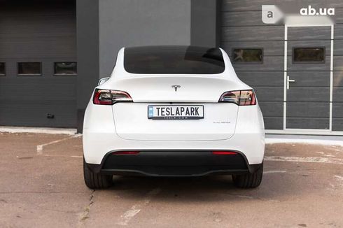 Tesla Model Y 2022 - фото 8