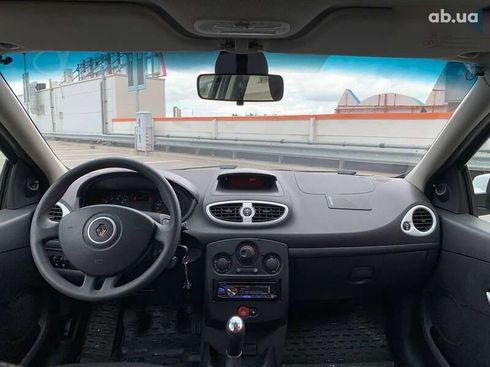 Renault Clio 2012 - фото 13