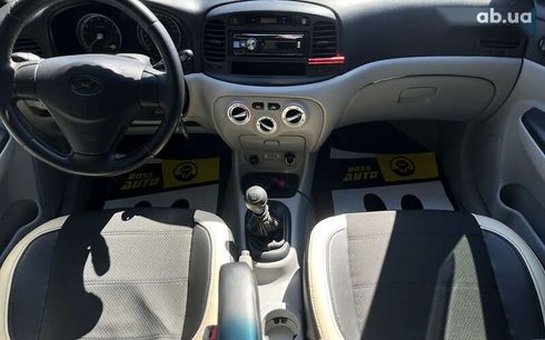 Hyundai Accent 2009 - фото 17