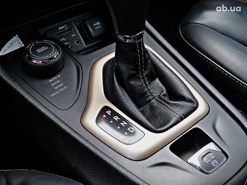 Jeep Cherokee 2017 - фото 17