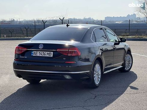 Volkswagen Passat 2016 - фото 8