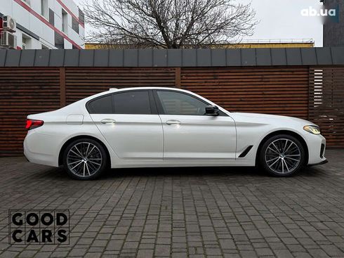 BMW 5 серия 2020 - фото 8