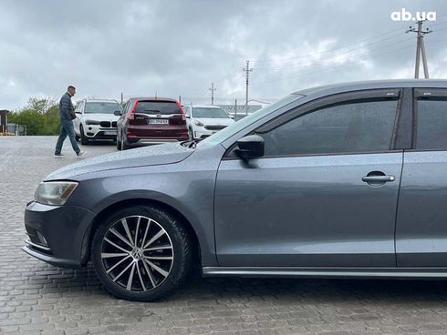 Volkswagen Jetta 2016 серый - фото 23