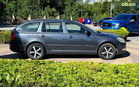 Skoda Octavia 2010 - фото 8