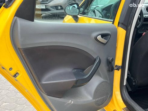 SEAT Ibiza 2011 желтый - фото 29