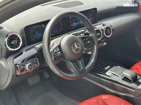 Mercedes-Benz CLA-Класс 2019 - фото 21