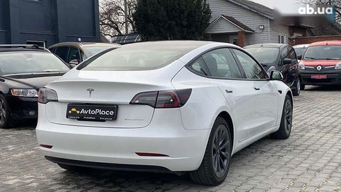 Tesla Model 3 2022 - фото 20