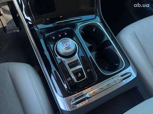 Kia Carnival 2023 - фото 22