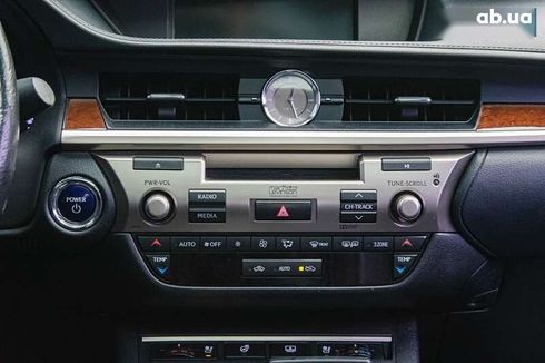 Lexus ES 2015 - фото 20