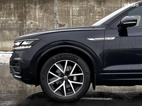 Volkswagen Touareg 2021 черный - фото 39