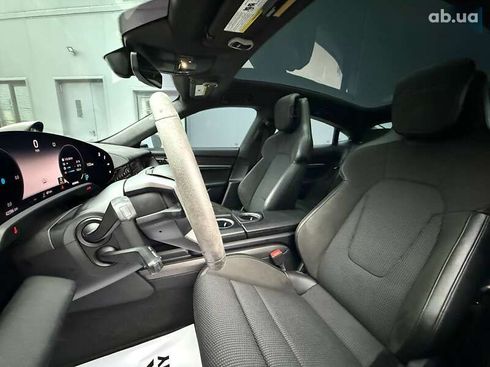 Porsche Taycan 2020 - фото 17