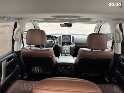 Toyota Land Cruiser 2017 - фото 25
