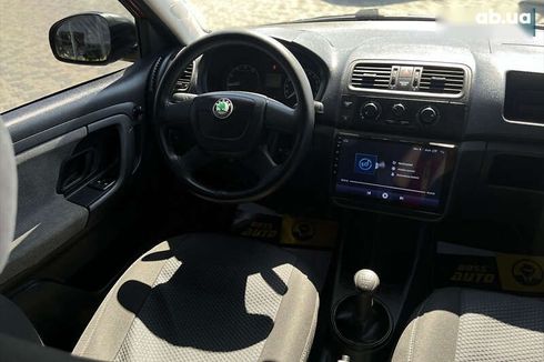 Skoda Fabia 2009 - фото 14