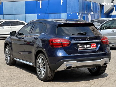 Mercedes-Benz GLA-Класс 2019 синий - фото 8