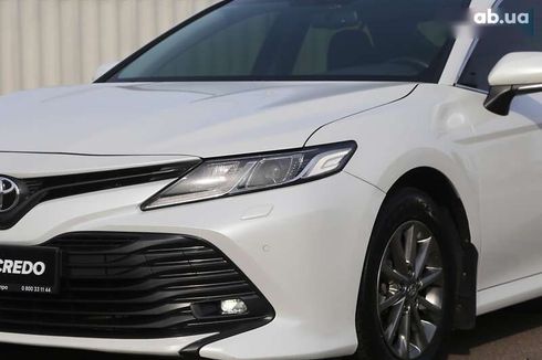 Toyota Camry 2019 - фото 4