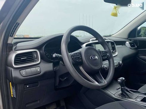 Kia Sorento 2017 - фото 11