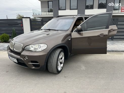 BMW 5 серия 2010 коричневый - фото 7