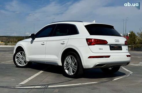 Audi Q5 2017 - фото 10
