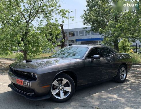 Dodge Challenger 2020 - фото 7