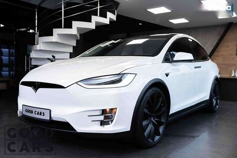 Tesla Model X 2017 - фото 2