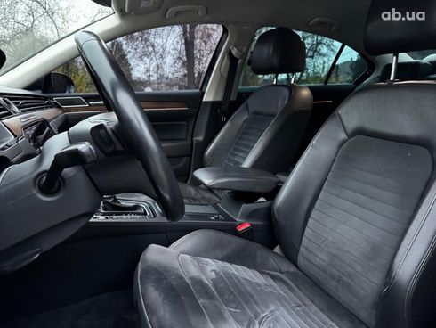 Volkswagen Passat 2018 серый - фото 33