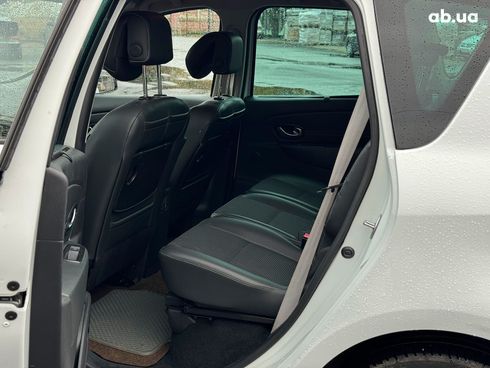 Renault Scenic 2011 белый - фото 33