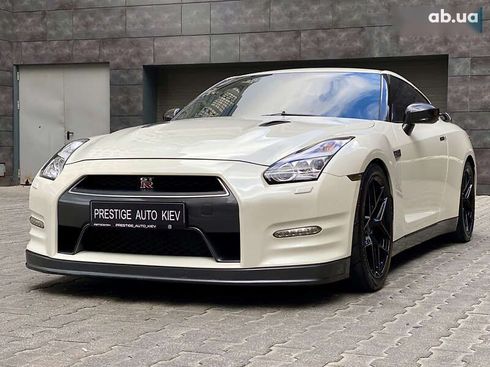 Nissan GT-R 2013 - фото 9