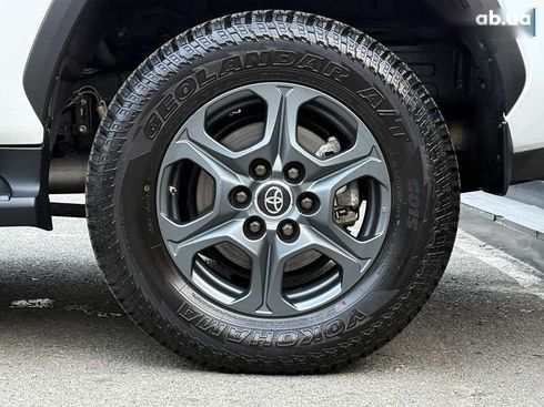 Toyota Land Cruiser 2022 - фото 16