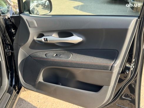 Toyota Auris 2010 черный - фото 22