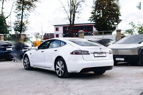 Tesla Model S 2020 - фото 9