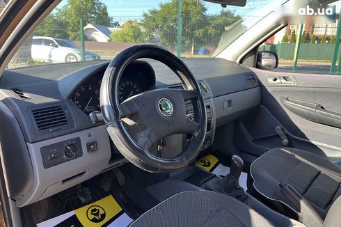 Skoda Fabia 2001 - фото 9