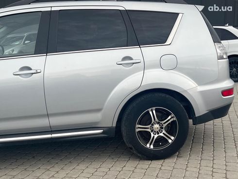 Mitsubishi Outlander 2012 серый - фото 10