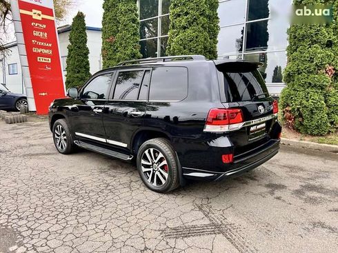 Toyota Land Cruiser 2018 - фото 12