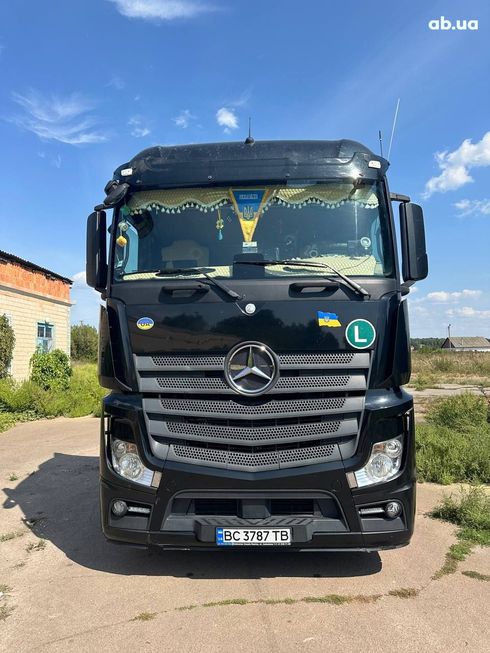 Mercedes-Benz Arocs 2014 черный - фото 6