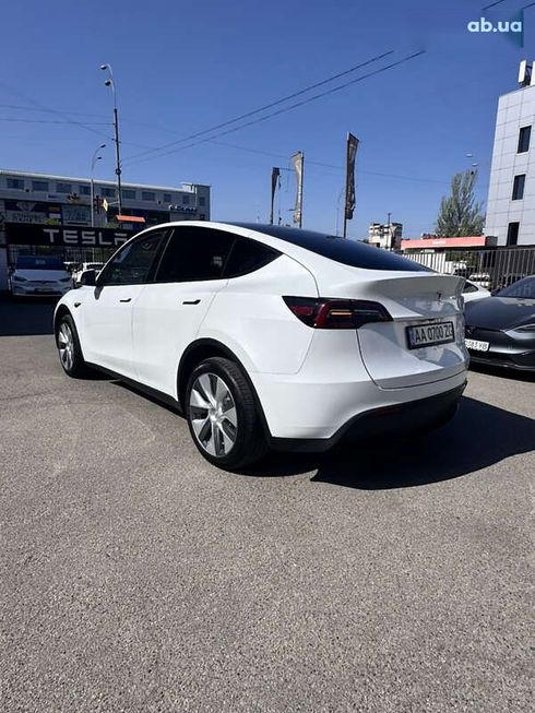 Tesla Model Y 2024 - фото 16