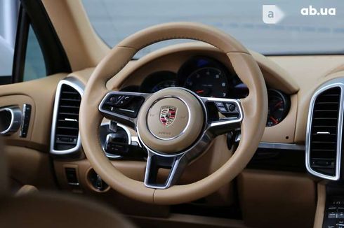 Porsche Cayenne 2017 - фото 16