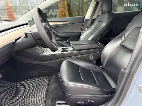 Tesla Model 3 2021 - фото 16