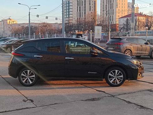 Nissan Leaf 2018 черный - фото 19